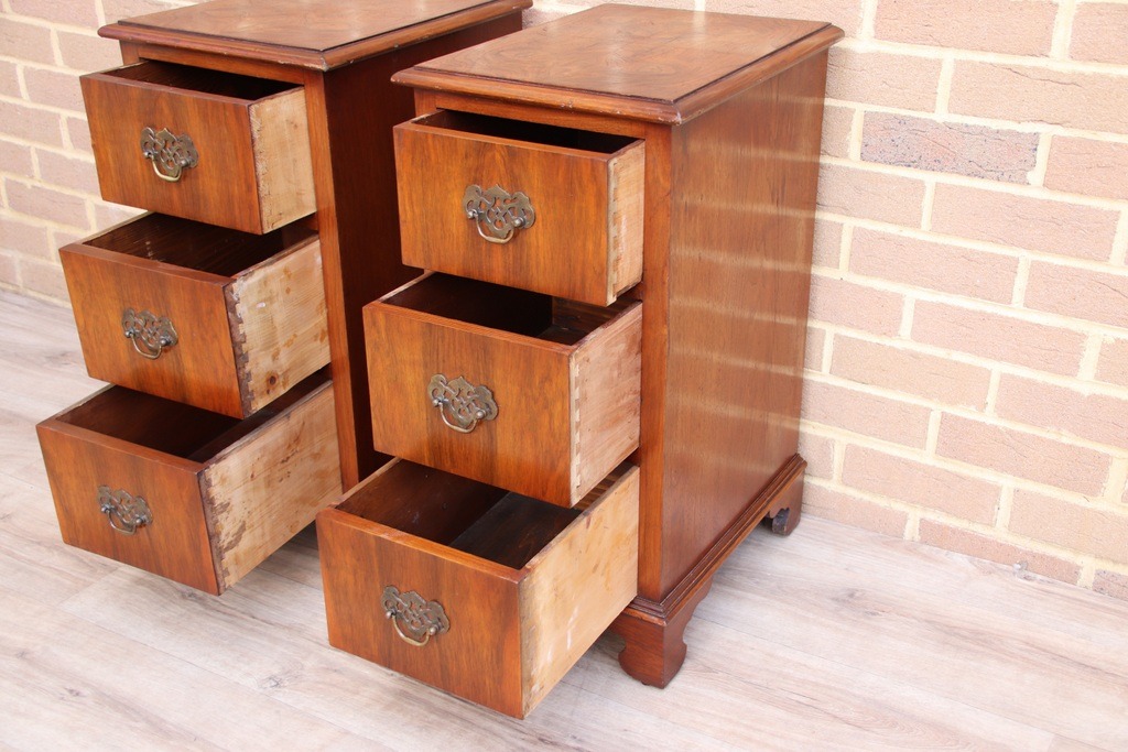Pair of Vintage Bedside Tables - Image 9