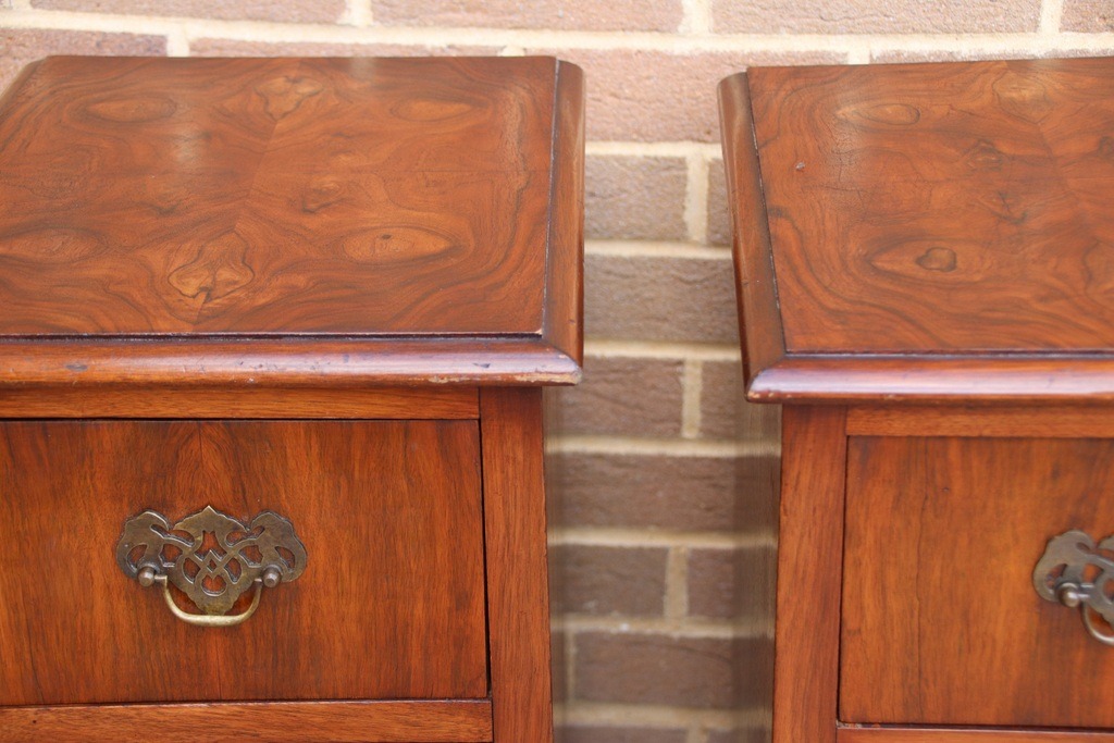 Pair of Vintage Bedside Tables - Image 19