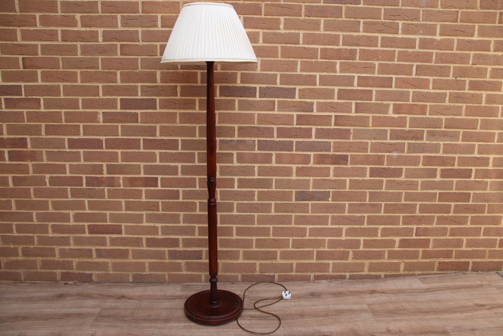 Traditional Vintage Floor Lamp - Image 1