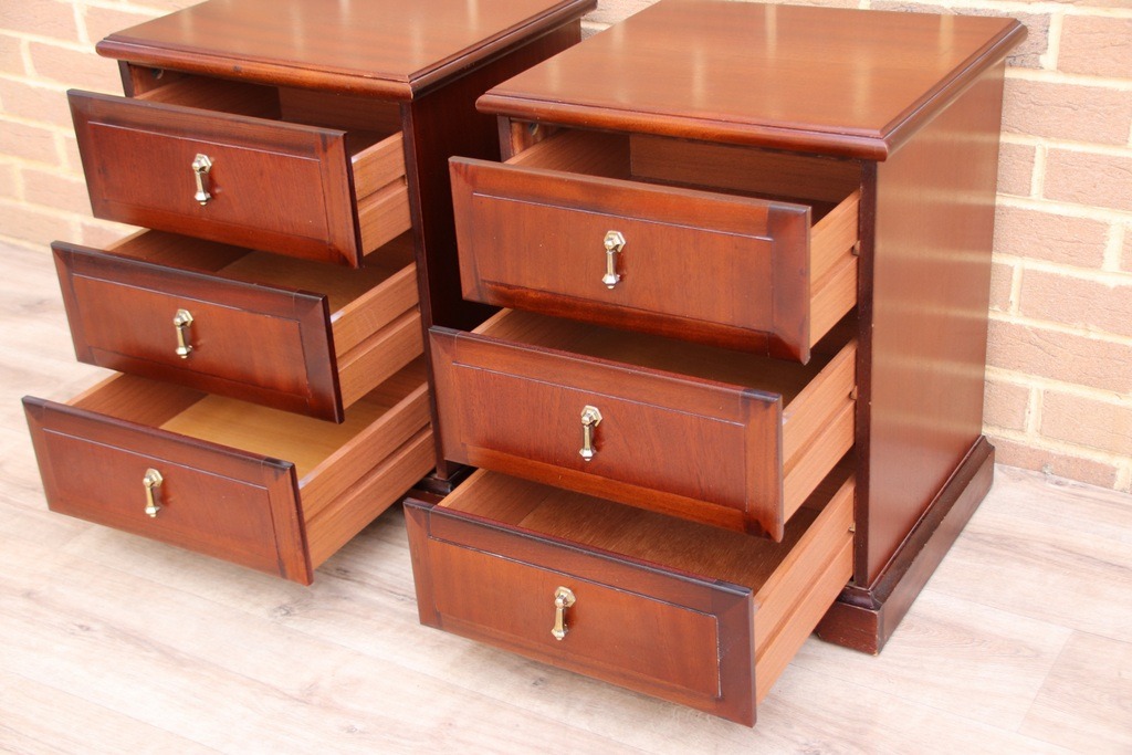Pair of Meredew Bedside Tables - Image 6