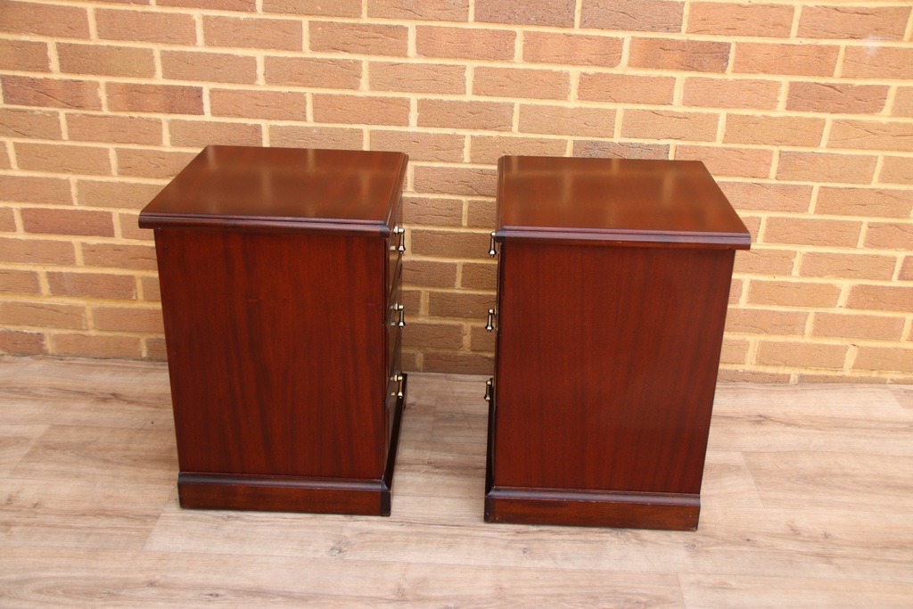Pair of Meredew Bedside Tables - Image 12