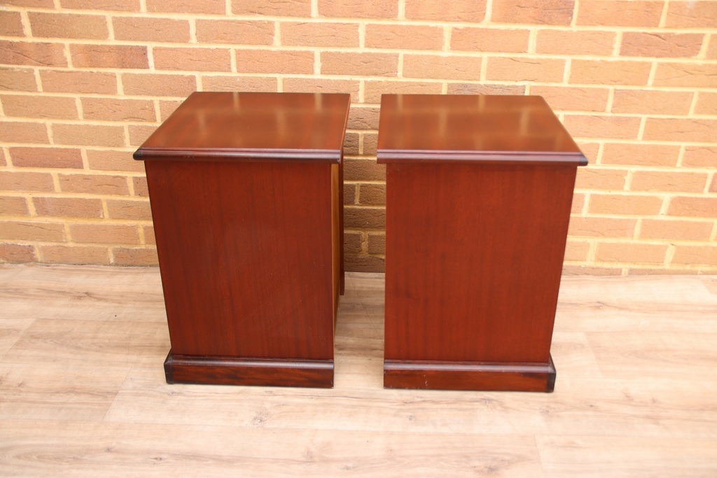Pair of Meredew Bedside Tables - Image 14