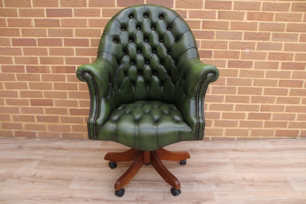 Chesterfield Directors Chair - Image 1