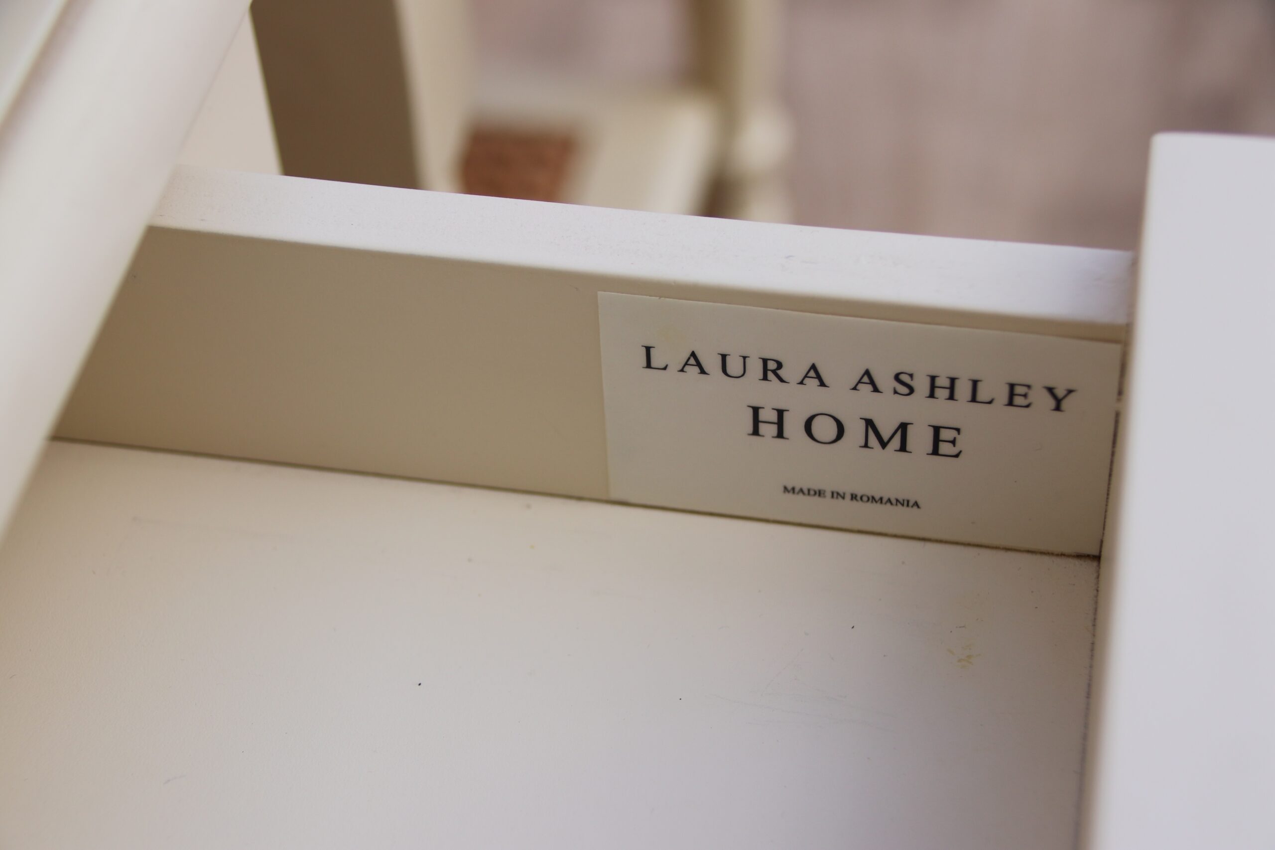 Laura Ashley Bedroom Suite - Image 10