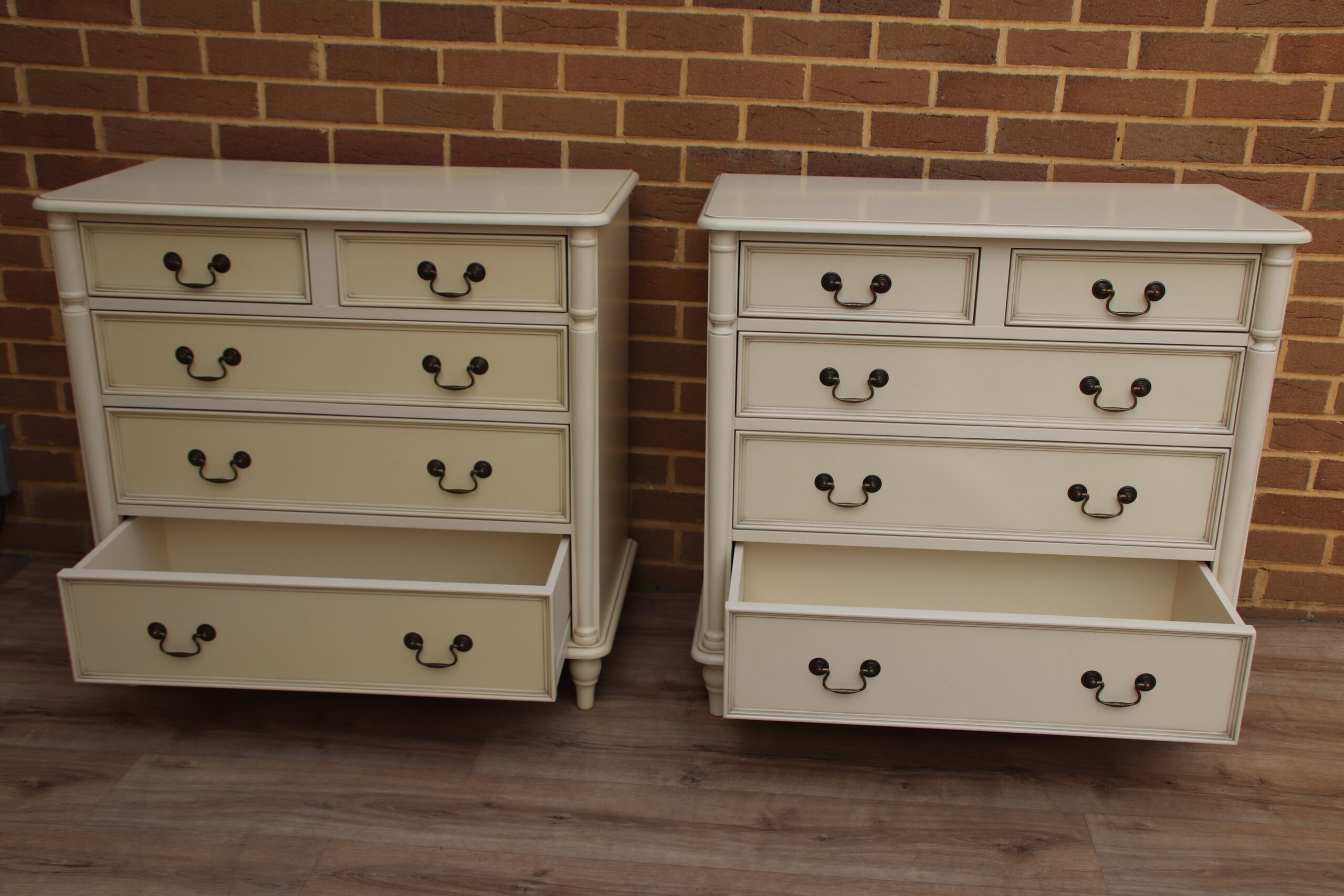 Laura Ashley Bedroom Suite - Image 17