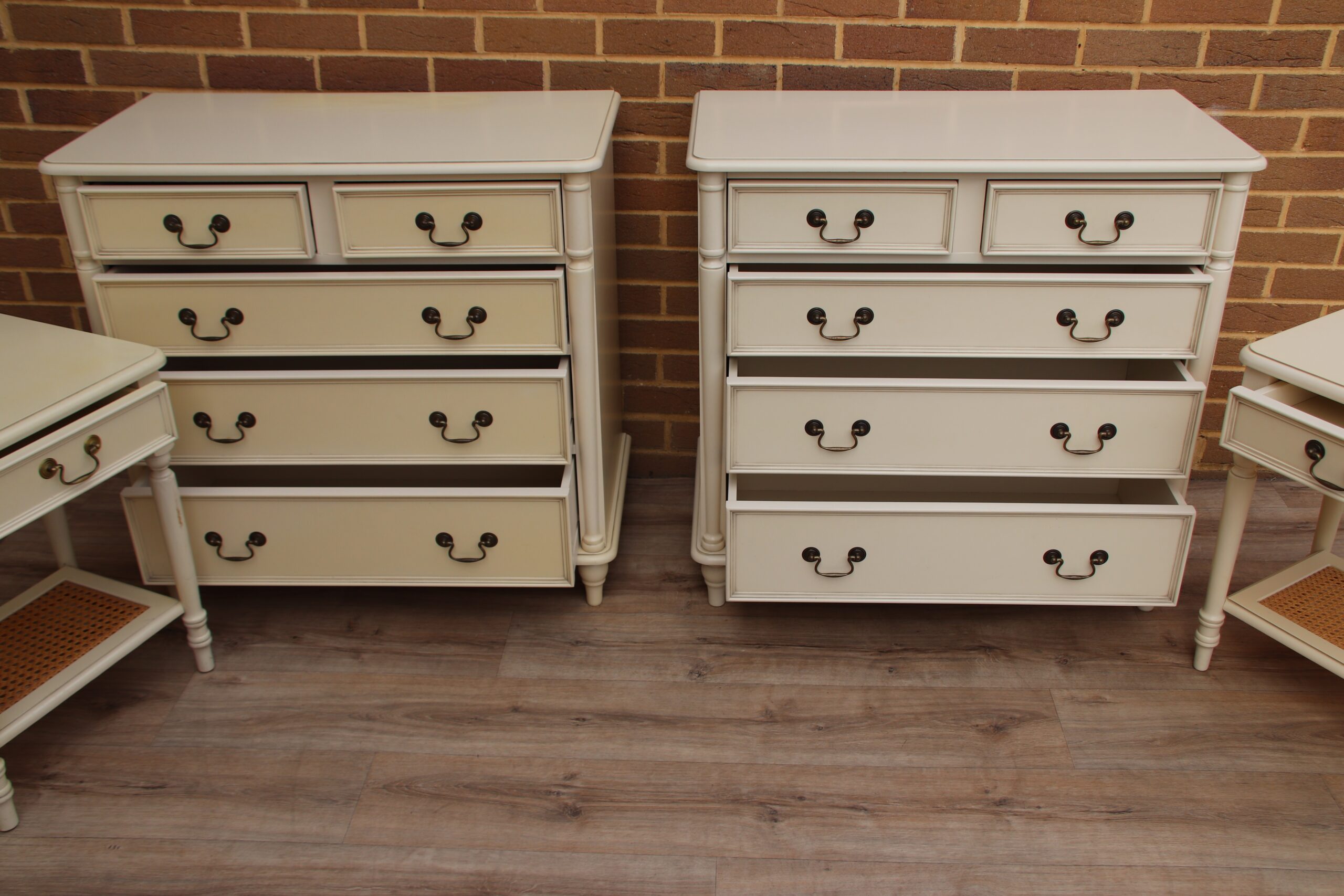 Laura Ashley Bedroom Suite - Image 5