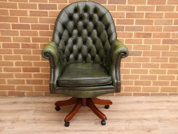 Chesterfield Padded Directors Chair