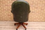 Chesterfield Padded Directors Chair - Image 6