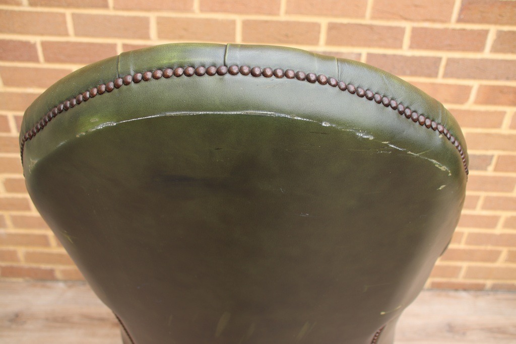 Chesterfield Padded Directors Chair - Image 17