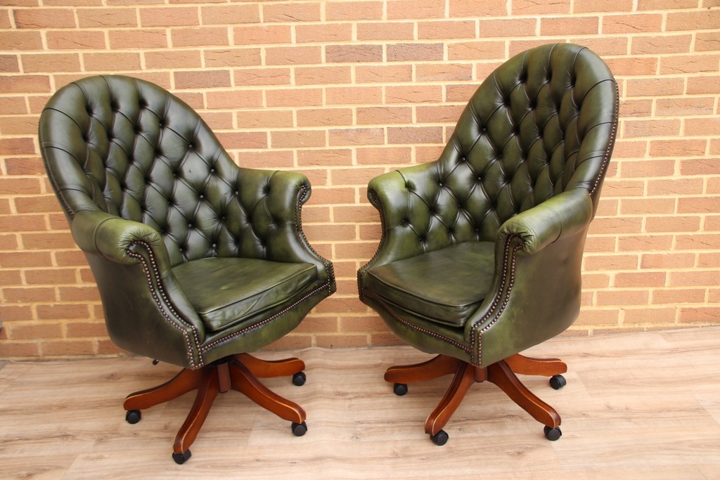 Pair of Chesterfield Padded Directors Chairs - Image 2