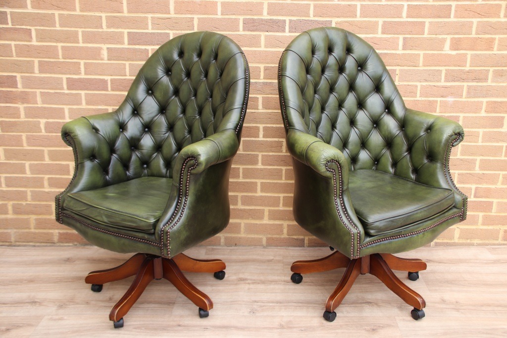 Pair of Chesterfield Padded Directors Chairs - Image 9