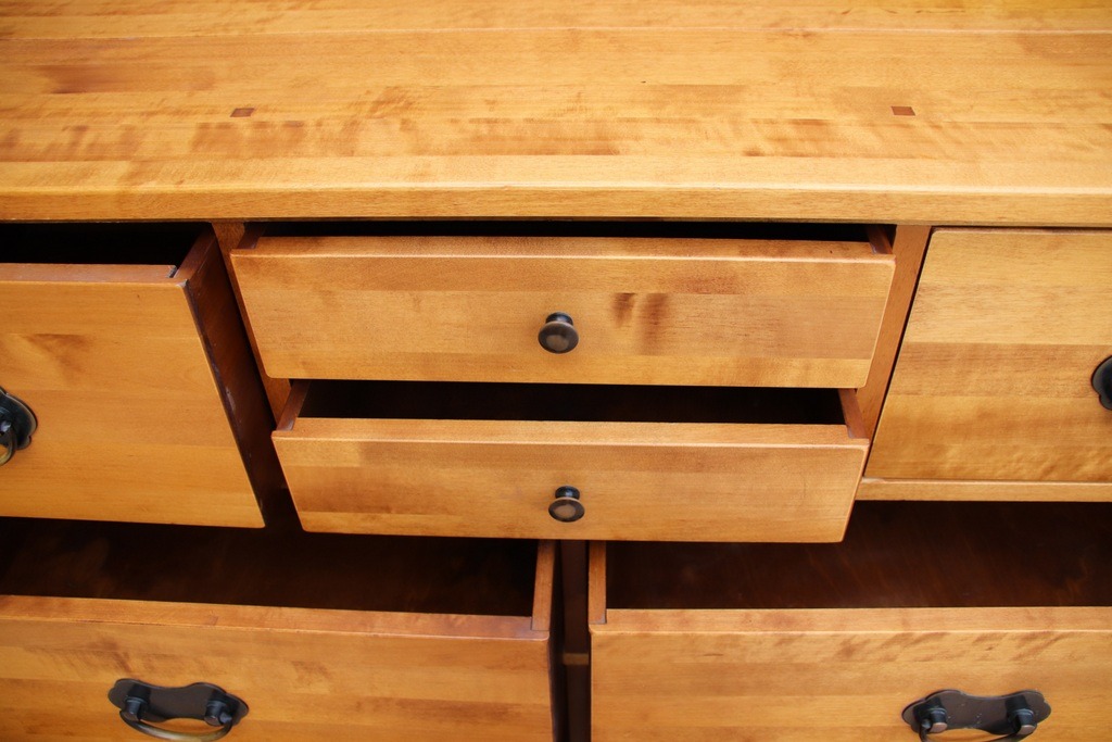 Laura Ashley Garrat Honey Chest of Drawers - Image 9