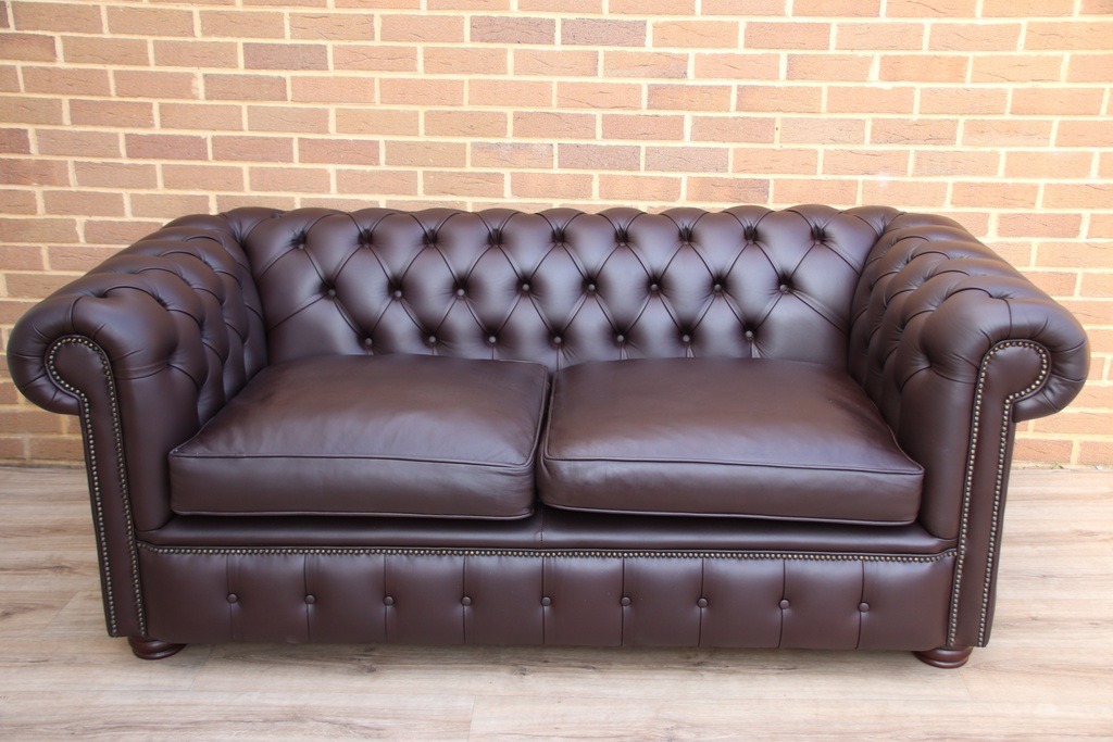 London Chesterfield Sofa - Image 1