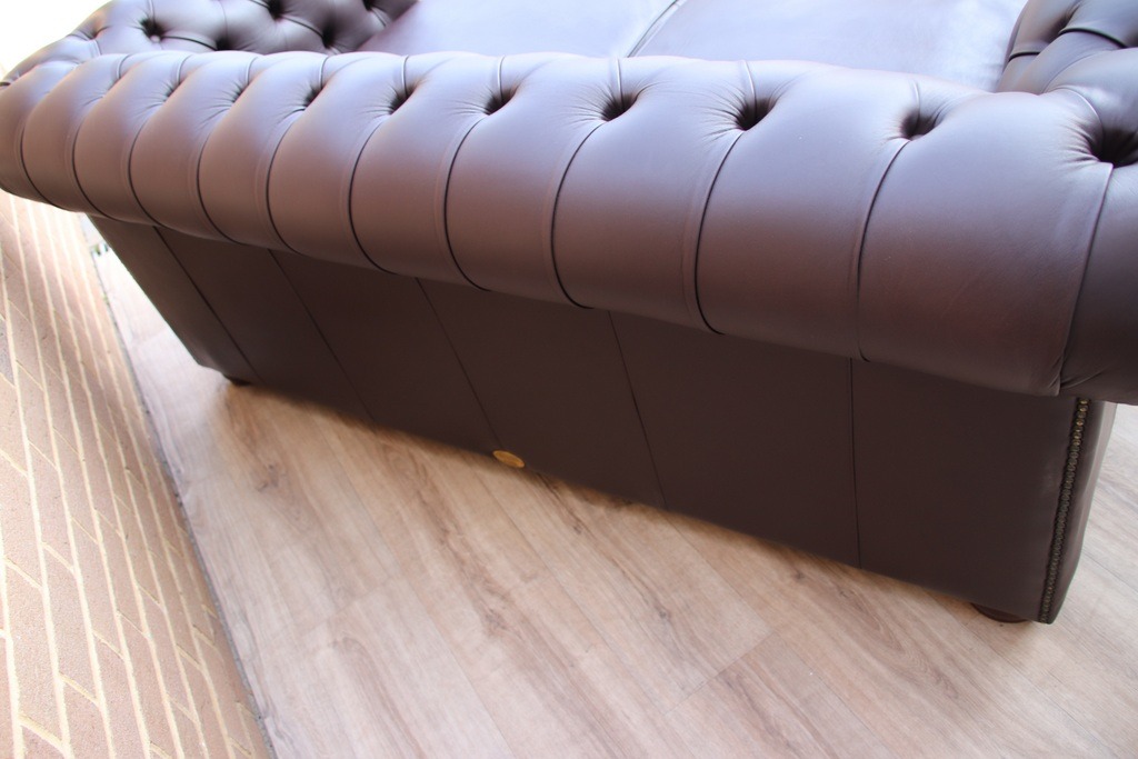 London Chesterfield Sofa - Image 11