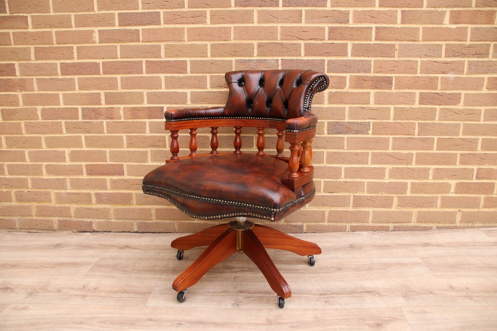 Chesterfield Vintage Captains Chair - Image 4