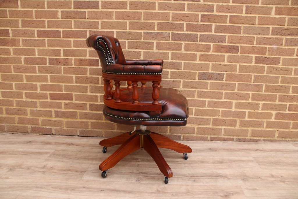 Chesterfield Vintage Captains Chair - Image 7