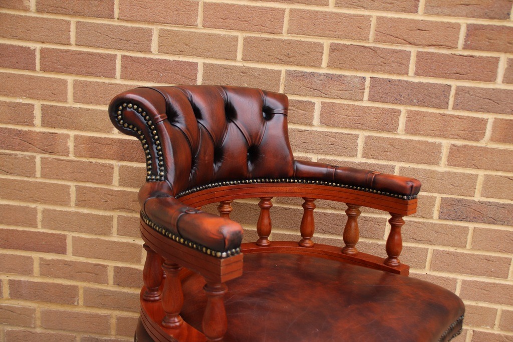 Chesterfield Vintage Captains Chair - Image 8
