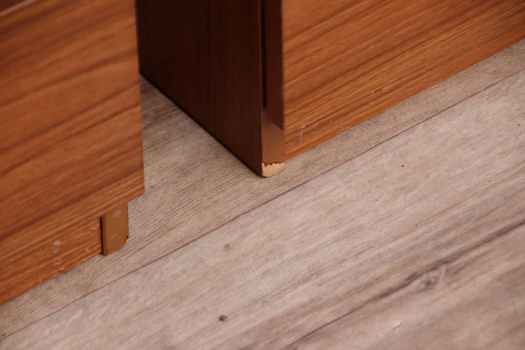 Pair of Schreiber Bedside Tables - Image 14