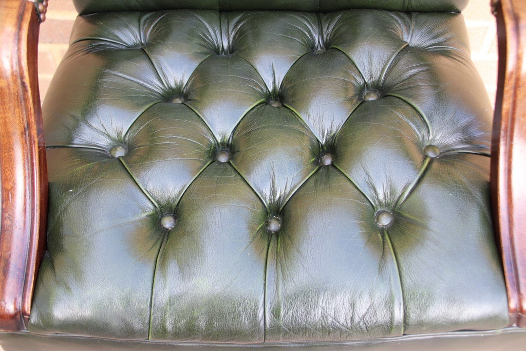 Vintage Tufted Chesterfield Gainsborough Chair - Image 10