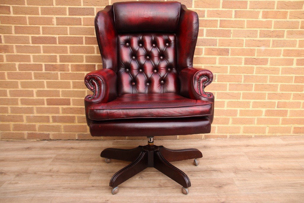 Vintage Executive Ambassador Chesterfield Chair - Image 2