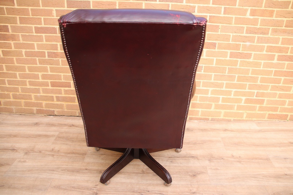 Vintage Executive Ambassador Chesterfield Chair - Image 5