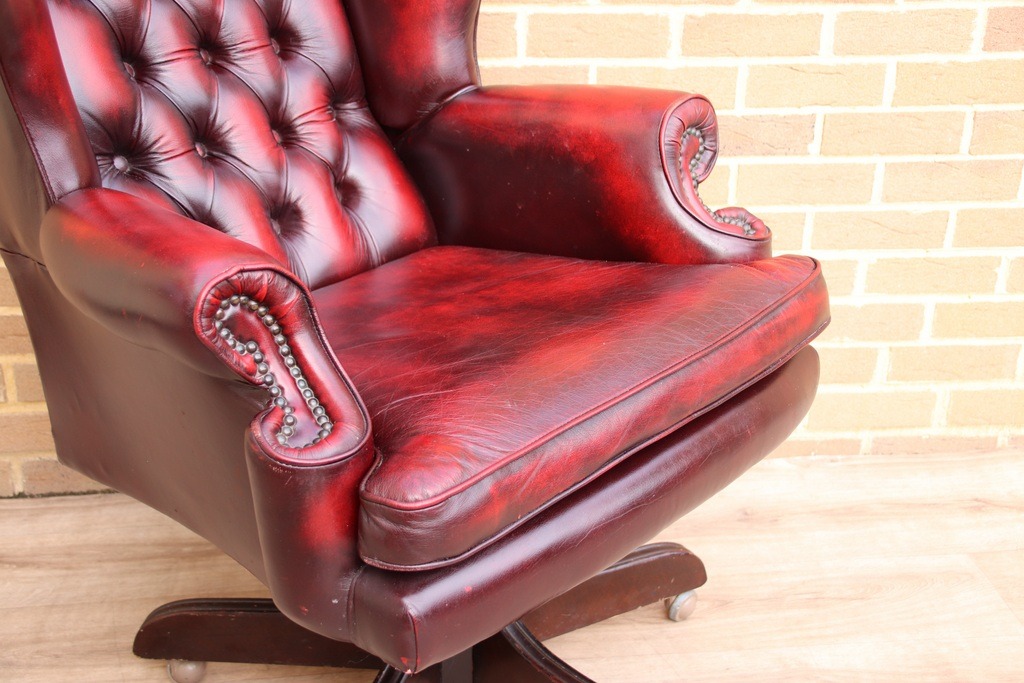 Vintage Executive Ambassador Chesterfield Chair - Image 9