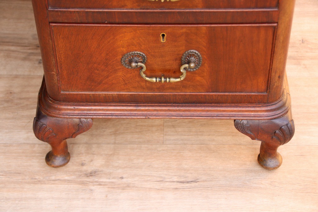 Antique Pedestal Directors Desk - Image 17