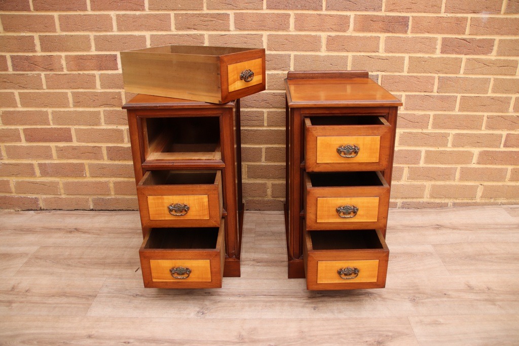 Pair of Vintage Inlaid Bedside Tables - Image 8