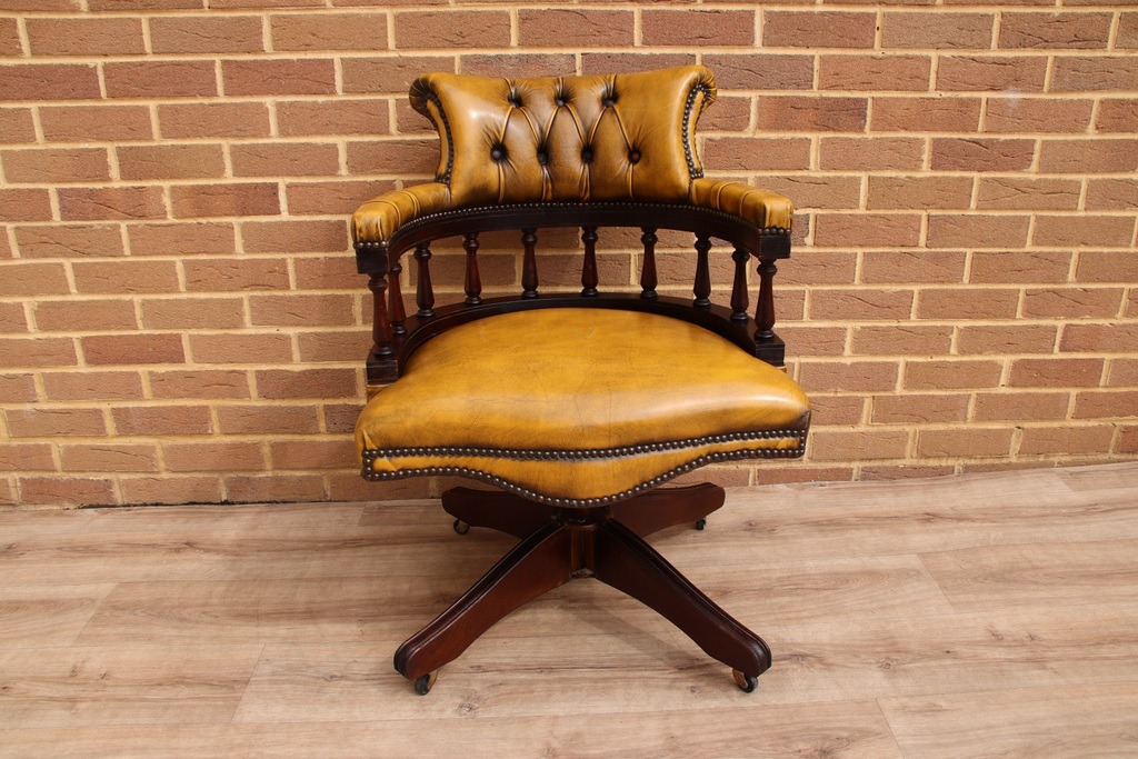 Chesterfield Vintage Captains Chair - Image 1