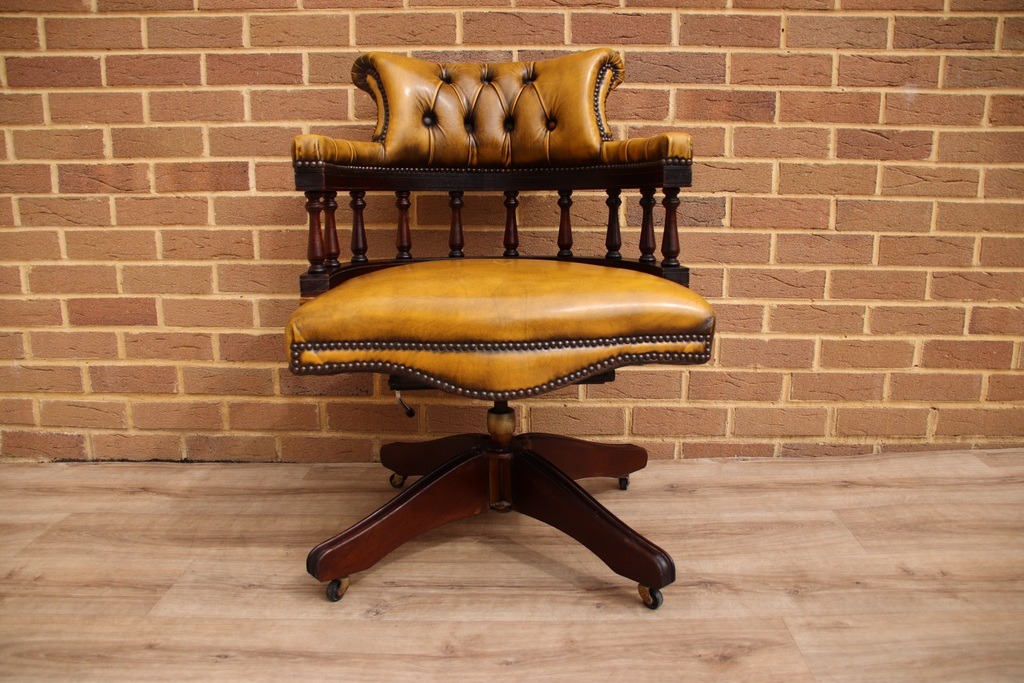 Chesterfield Vintage Captains Chair - Image 2