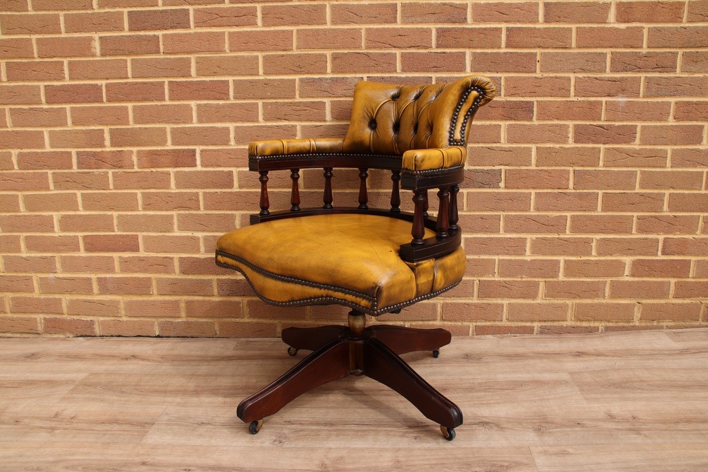 Chesterfield Vintage Captains Chair - Image 3
