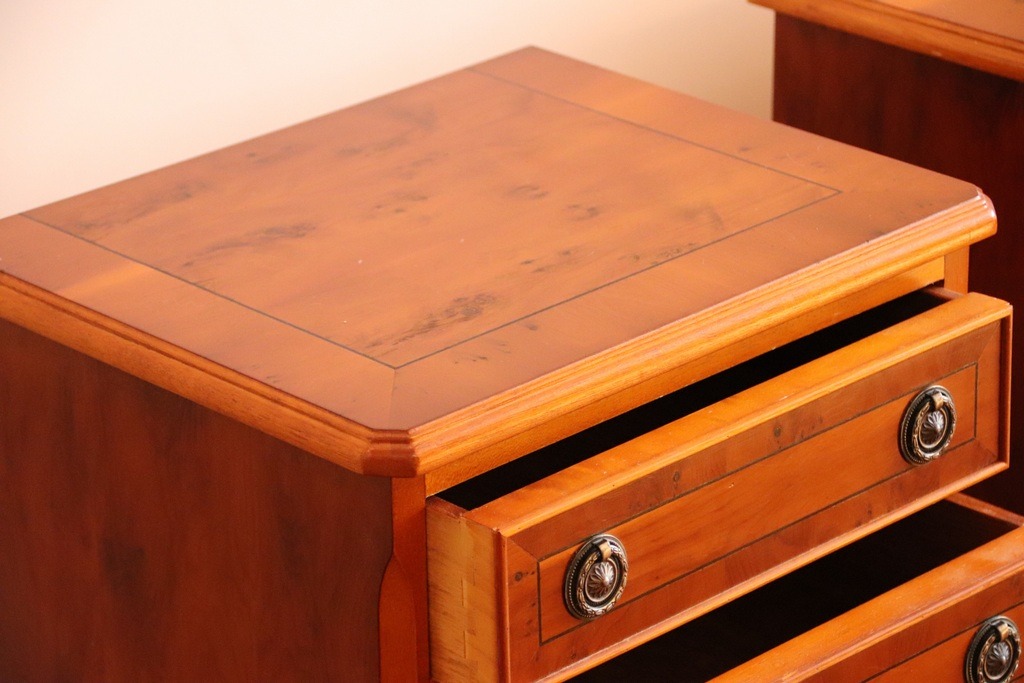 Pair of Burr Bedside Tables - Image 11