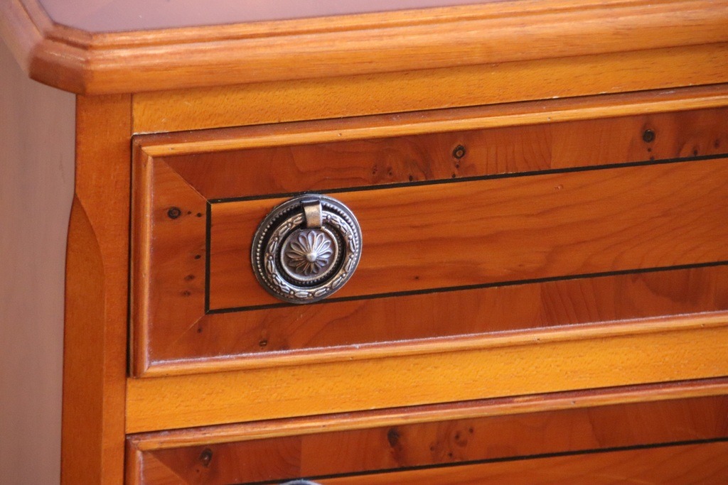 Pair of Burr Bedside Tables - Image 19