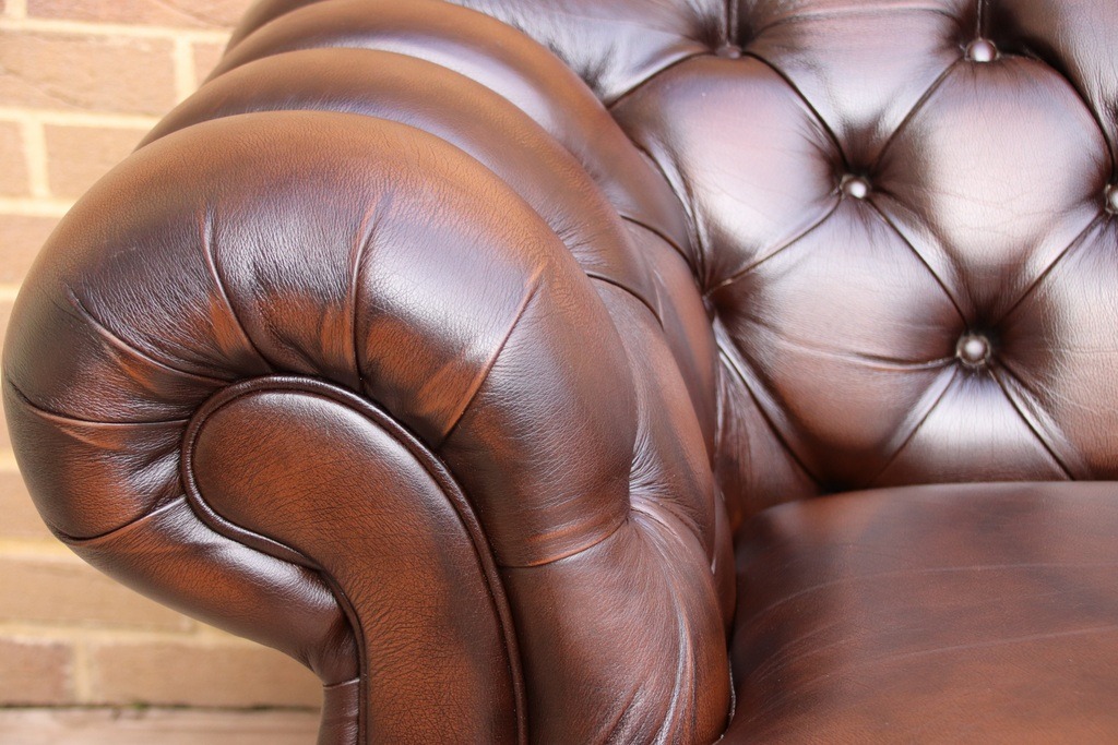 Thomas Lloyd Chesterfield Regent Sofa Suite - Image 20