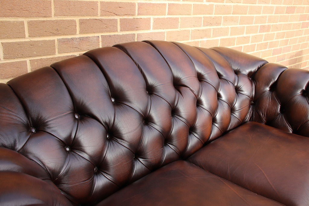 Thomas Lloyd Chesterfield Regent Sofa Suite - Image 26