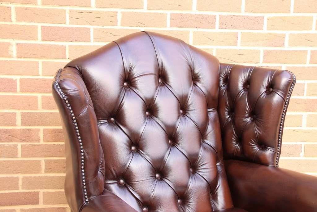Thomas Lloyd Chesterfield Regent Sofa Suite - Image 11