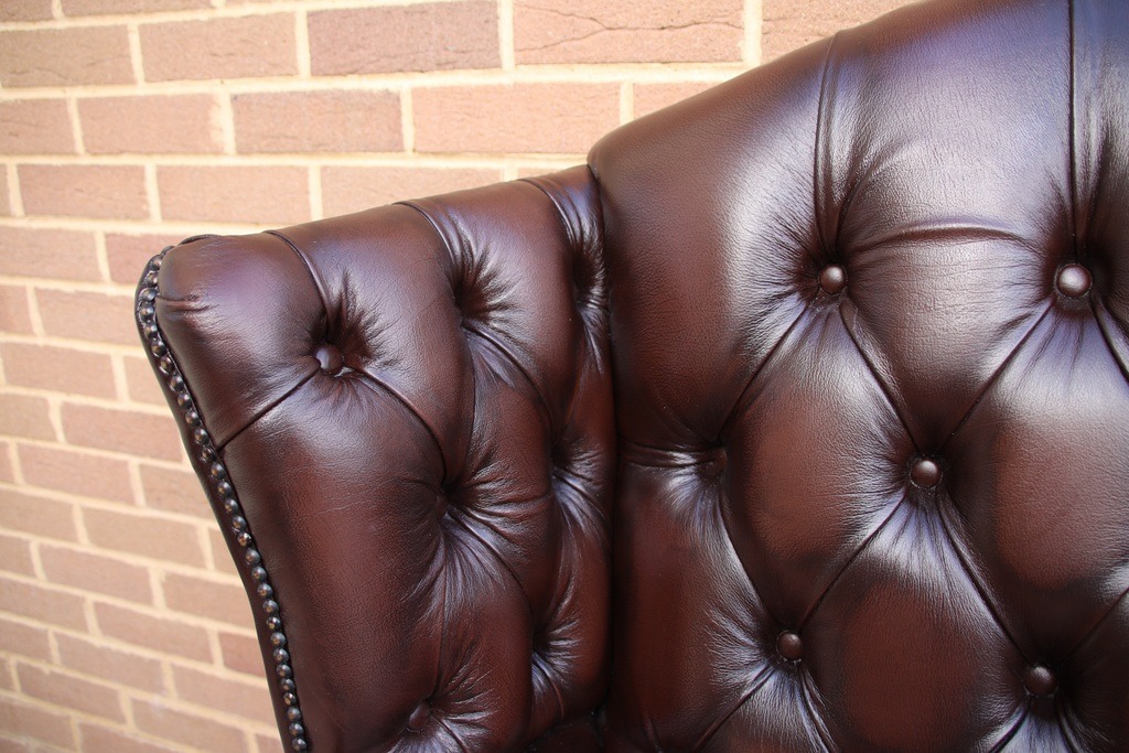 Thomas Lloyd Chesterfield Regent Sofa Suite - Image 16