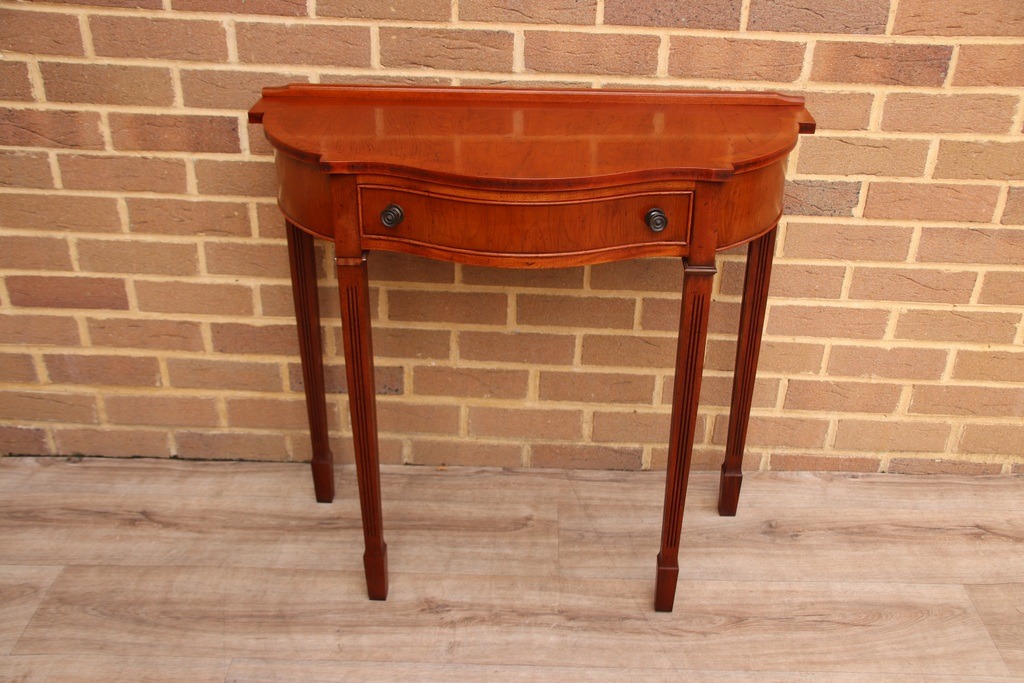 Vintage Georgian Serpentine Console - Image 2