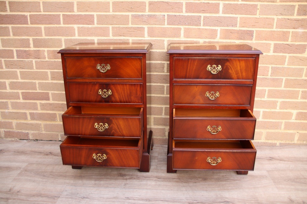 Pair of Vintage Mahogany Bedside Chests - Image 6