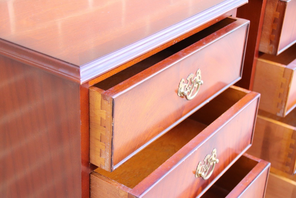 Pair of Vintage Mahogany Bedside Chests - Image 9